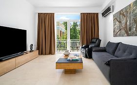 Luxury Suite In Downtown